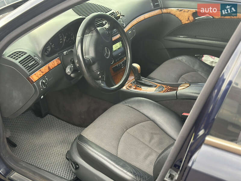 Седан Mercedes-Benz E-Class 2003 в Києві фото 5 Седан Mercedes-Benz E-Class 2003 в Києві