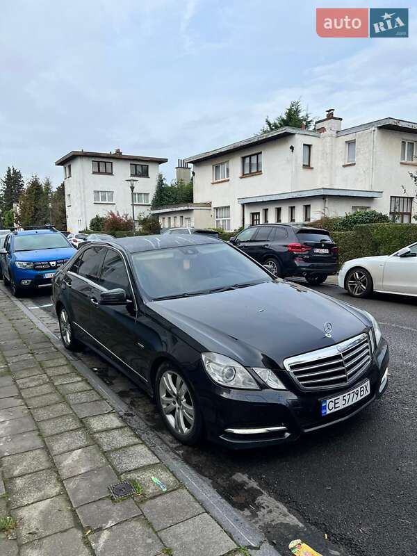 Седан Mercedes-Benz E-Class 2011 в Чернівцях