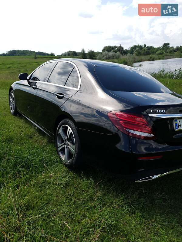 Седан Mercedes-Benz E-Class 2018 в Фастове