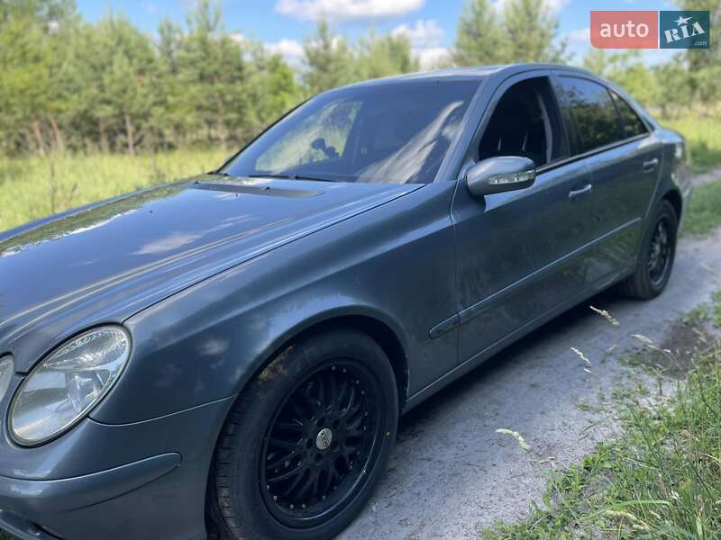 Седан Mercedes-Benz E-Class 2004 в Луцьку