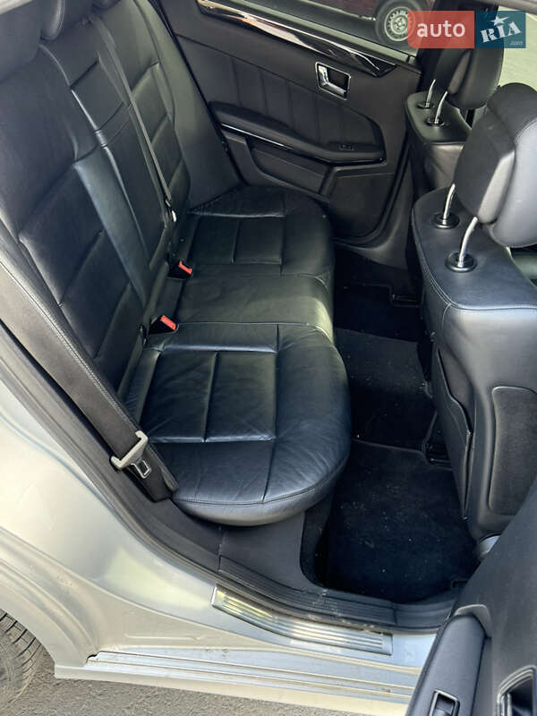 Седан Mercedes-Benz E-Class 2011 в Радехове