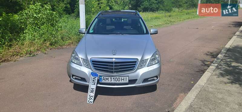 Универсал Mercedes-Benz E-Class 2010 в Коростене