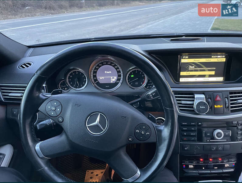 Седан Mercedes-Benz E-Class 2010 в Ужгороде
