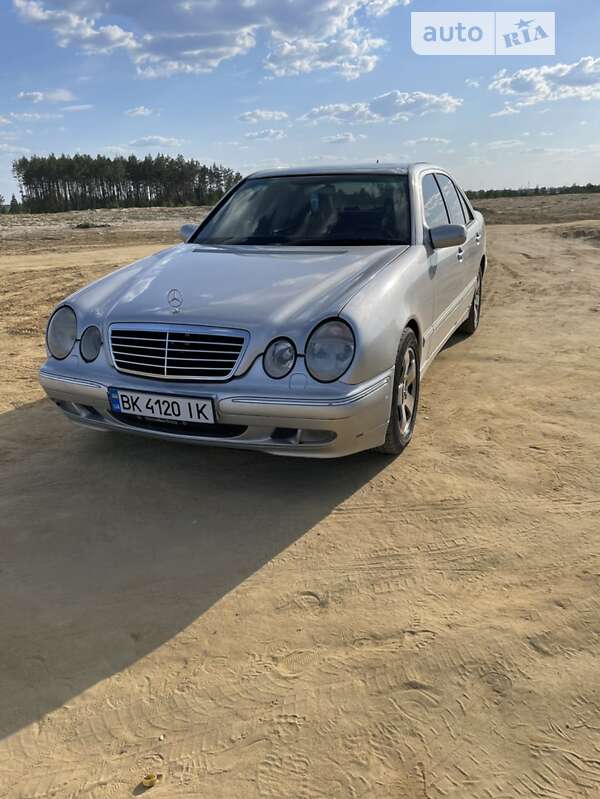 Седан Mercedes-Benz E-Class 2001 в Володимирці