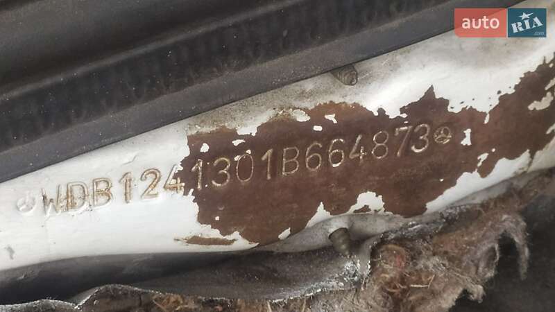 Седан Mercedes-Benz E-Class 1992 в Новой Водолаге