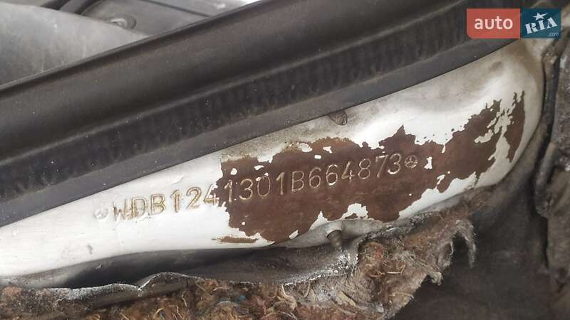 Седан Mercedes-Benz E-Class 1992 в Новой Водолаге