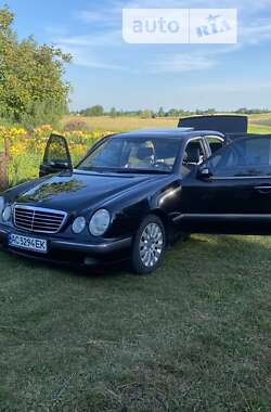 Седан Mercedes-Benz E-Class 2001 в Нововолынске