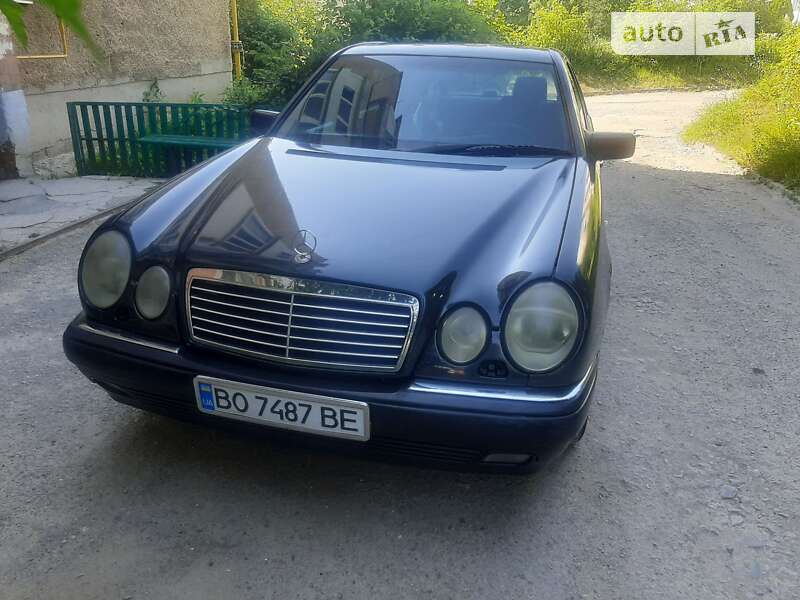 Седан Mercedes-Benz E-Class 1997 в Чорткове