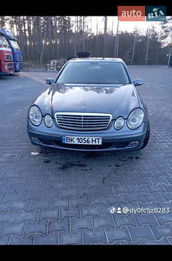 Седан Mercedes-Benz E-Class 2002 в Маневичах