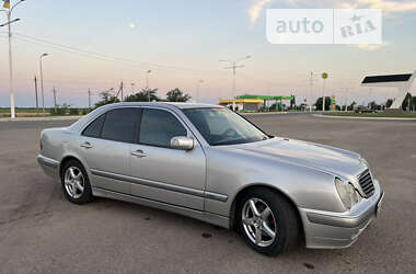 Седан Mercedes-Benz E-Class 2001 в Ізмаїлі