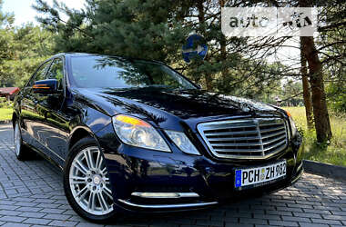 Седан Mercedes-Benz E-Class 2012 в Дрогобыче