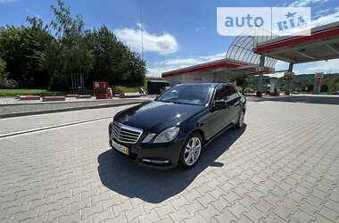 Седан Mercedes-Benz E-Class 2011 в Львові