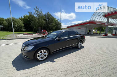 Седан Mercedes-Benz E-Class 2011 в Львові