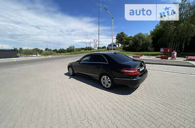 Седан Mercedes-Benz E-Class 2011 в Львові