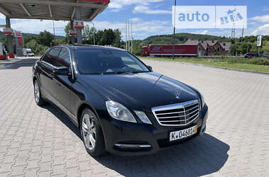 Седан Mercedes-Benz E-Class 2011 в Львові