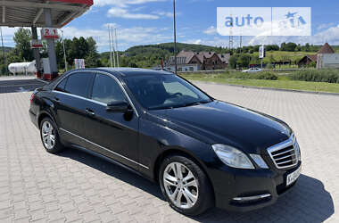 Седан Mercedes-Benz E-Class 2011 в Львові