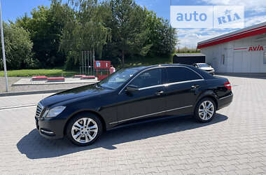 Седан Mercedes-Benz E-Class 2011 в Львові