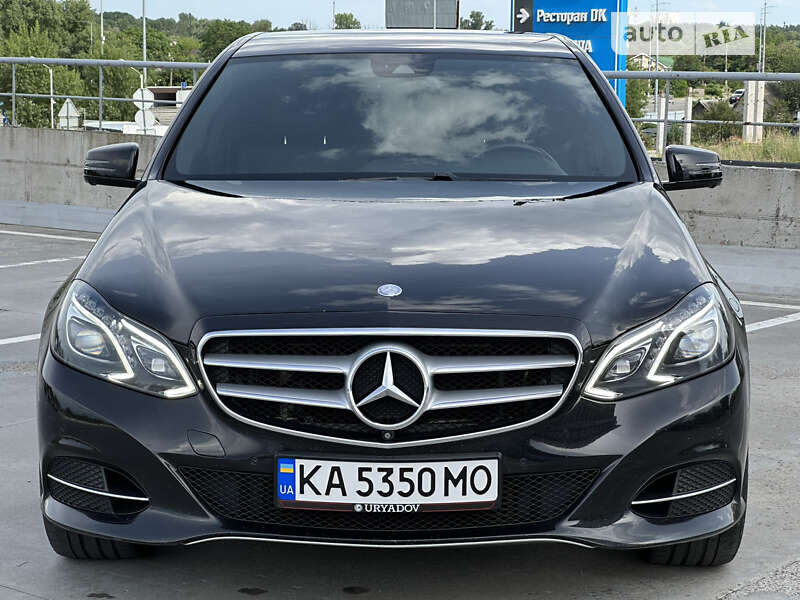 Седан Mercedes-Benz E-Class 2015 в Киеве