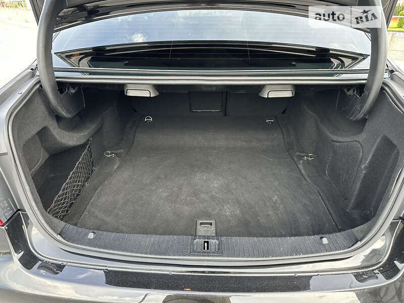 Седан Mercedes-Benz E-Class 2015 в Киеве