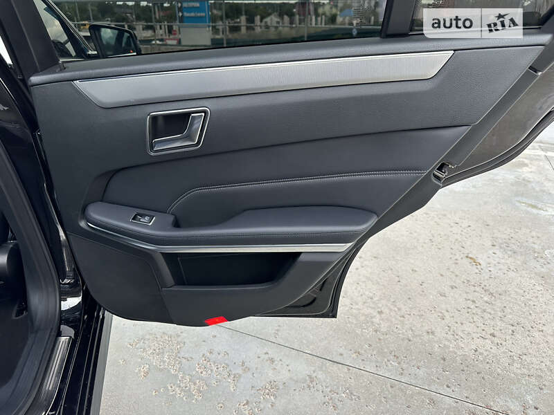 Седан Mercedes-Benz E-Class 2015 в Киеве