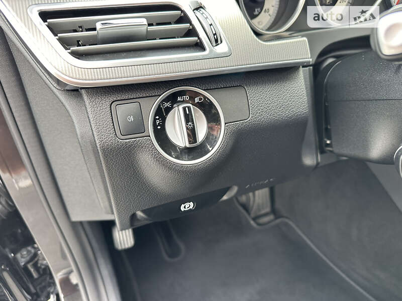 Седан Mercedes-Benz E-Class 2015 в Киеве