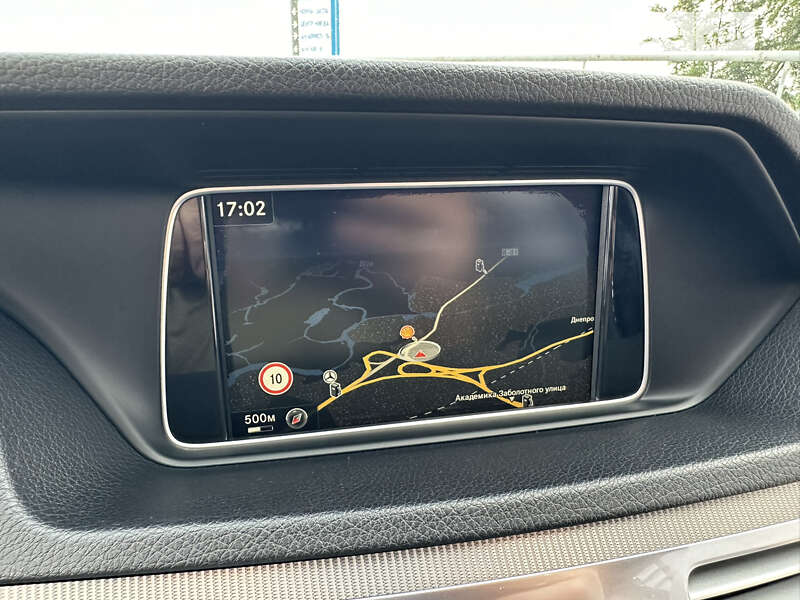 Седан Mercedes-Benz E-Class 2015 в Киеве