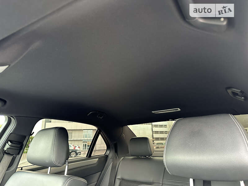 Седан Mercedes-Benz E-Class 2015 в Киеве