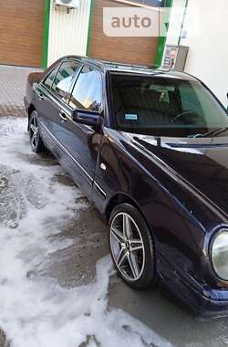 Седан Mercedes-Benz E-Class 1996 в Хмельницькому