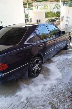 Седан Mercedes-Benz E-Class 1996 в Хмельницькому