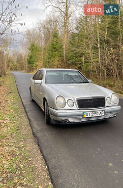 Седан Mercedes-Benz E-Class 1996 в Бориславе