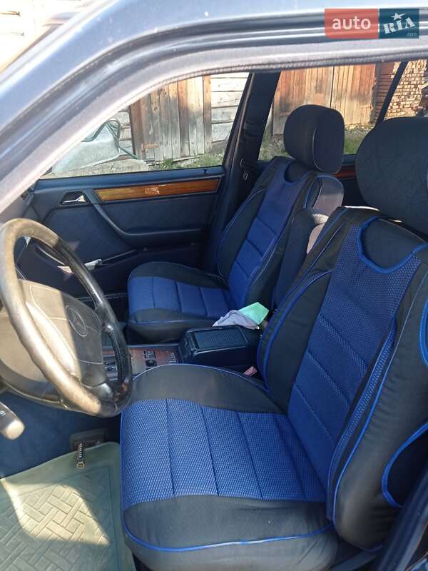 Mercedes-Benz E-Class 1995