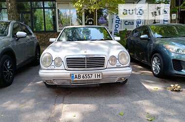 Седан Mercedes-Benz E-Class 1996 в Виннице