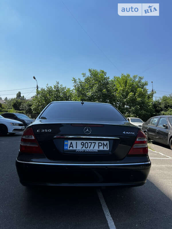 Седан Mercedes-Benz E-Class 2005 в Києві