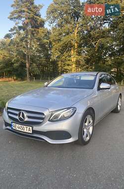 Седан Mercedes-Benz E-Class 2016 в Днепре