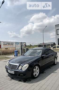 Седан Mercedes-Benz E-Class 2003 в Виноградові