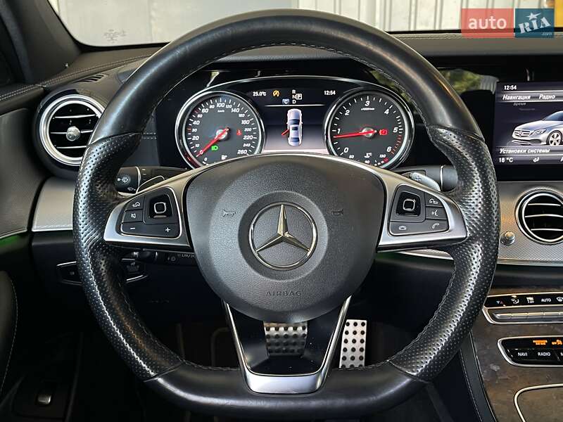 Седан Mercedes-Benz E-Class 2017 в Киеве