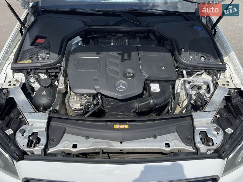 Седан Mercedes-Benz E-Class 2017 в Киеве
