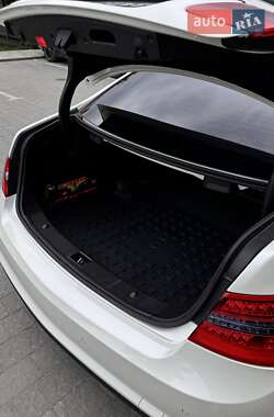 Купе Mercedes-Benz E-Class 2012 в 