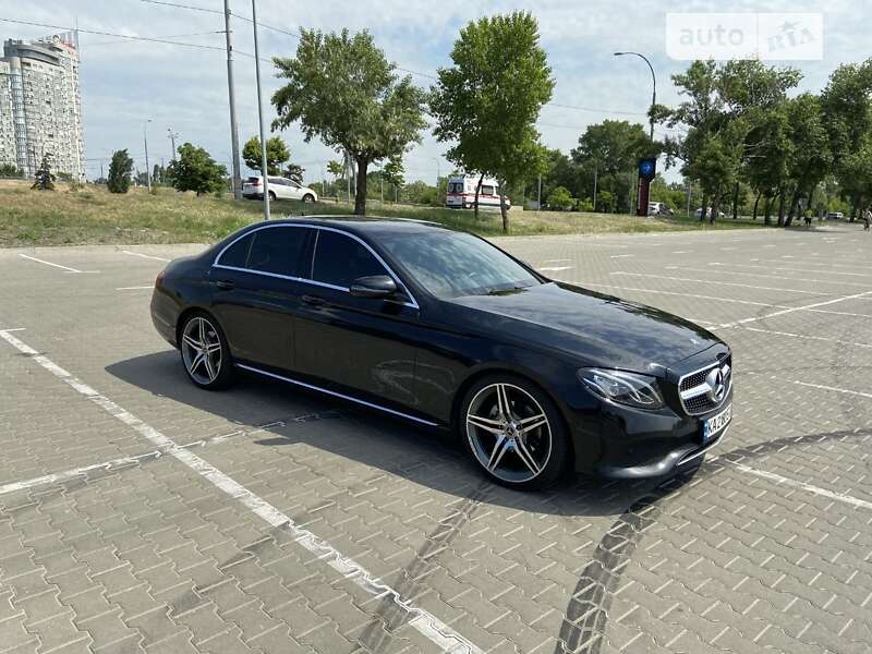 Седан Mercedes-Benz E-Class 2019 в Киеве