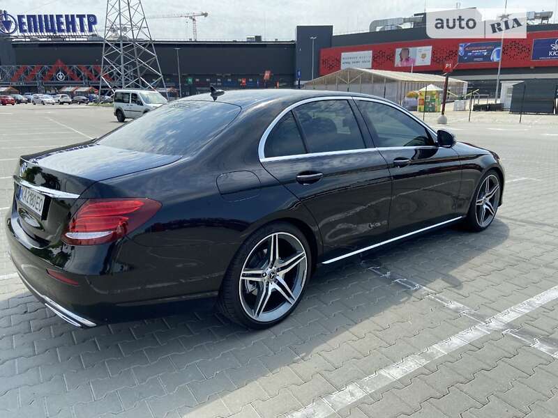 Седан Mercedes-Benz E-Class 2019 в Киеве