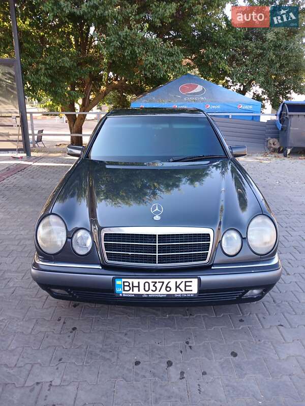 Седан Mercedes-Benz E-Class 1996 в Одесі