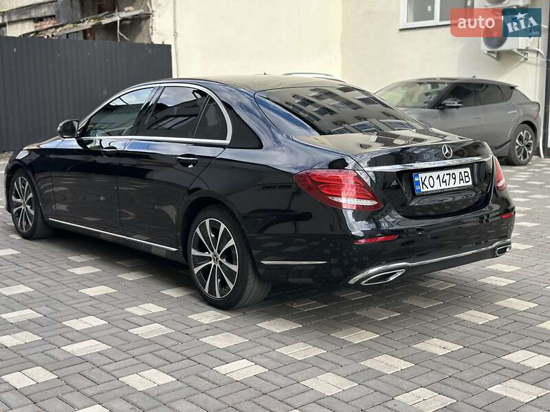 Седан Mercedes-Benz E-Class 2018 в Сваляві