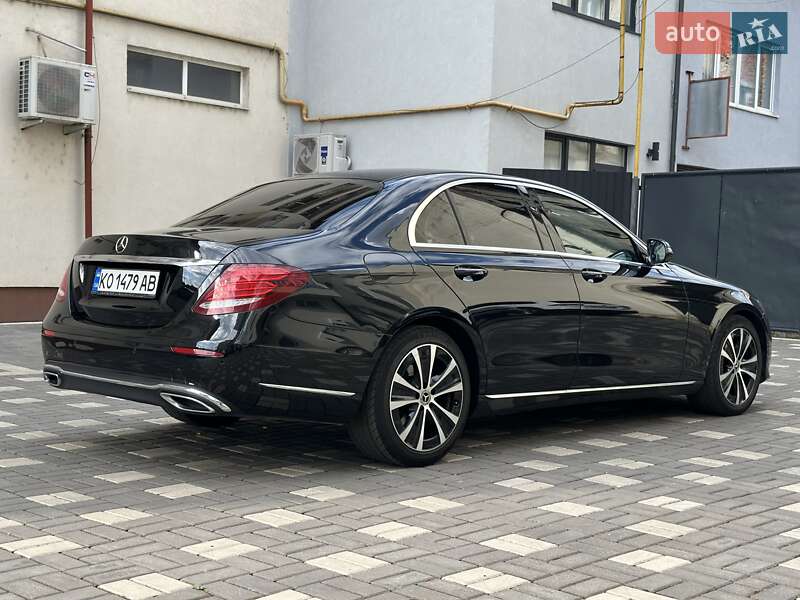Седан Mercedes-Benz E-Class 2018 в Сваляві