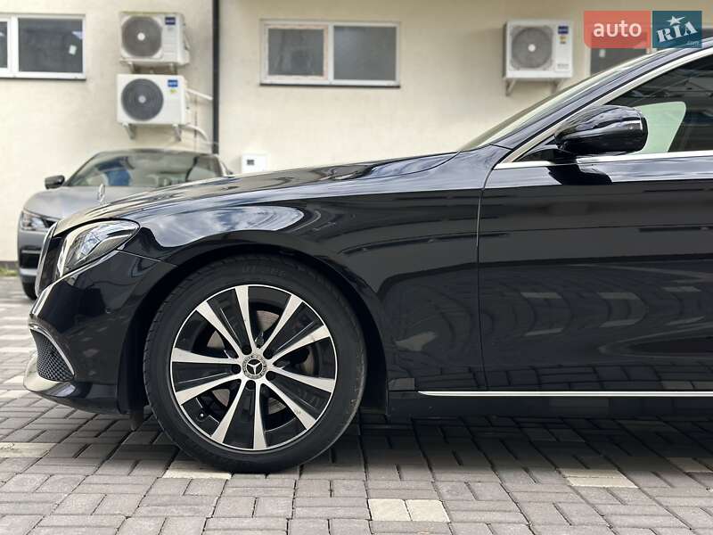 Седан Mercedes-Benz E-Class 2018 в Сваляві