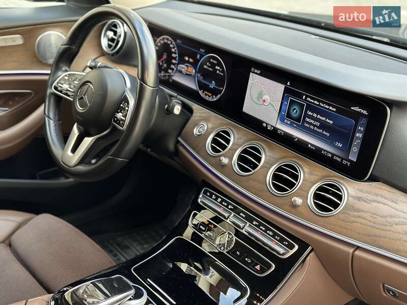 Седан Mercedes-Benz E-Class 2018 в Сваляві