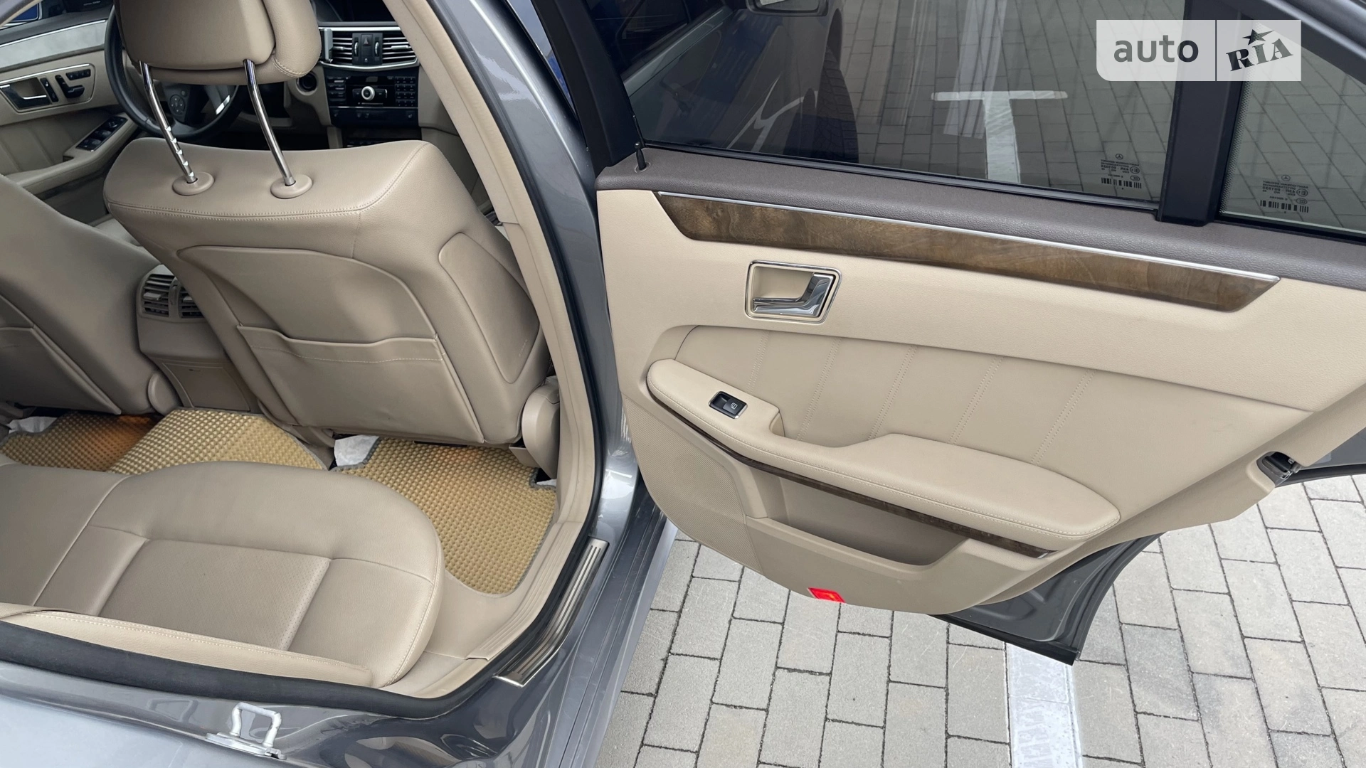 2010 Mercedes-Benz E-klasse - мініатюра 8