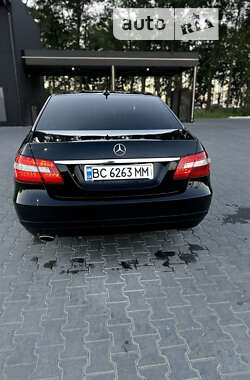 Седан Mercedes-Benz E-Class 2011 в Львові