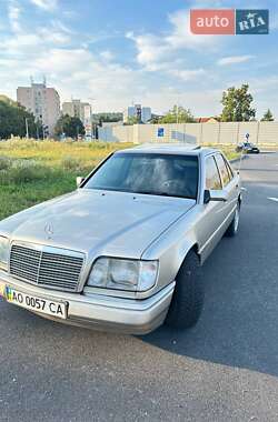 Седан Mercedes-Benz E-Class 1994 в 