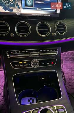 Седан Mercedes-Benz E-Class 2018 в 