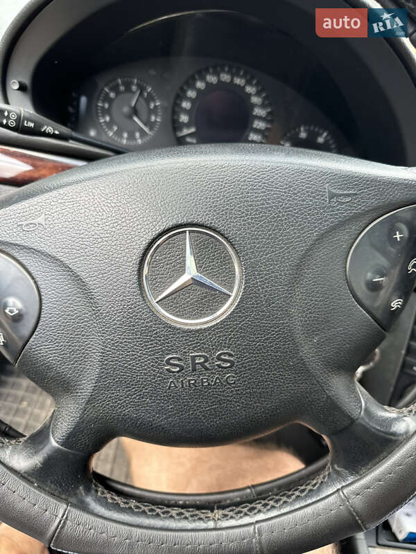 Седан Mercedes-Benz E-Class 2002 в Городище